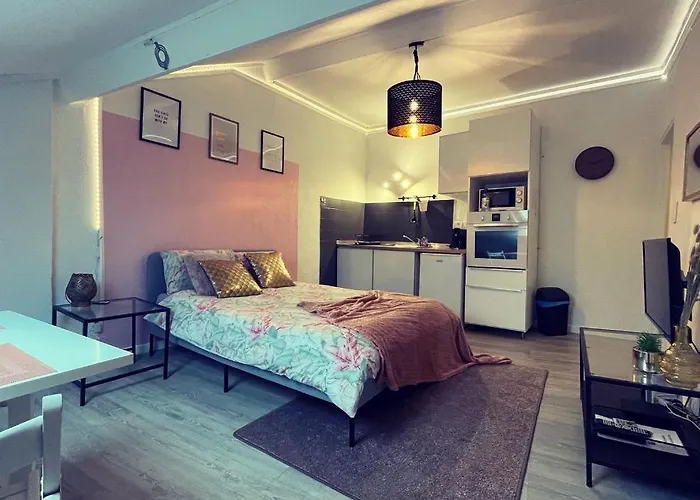 La Garde Studio Atypique Le Rocher, Climatisation, Belle Decoration