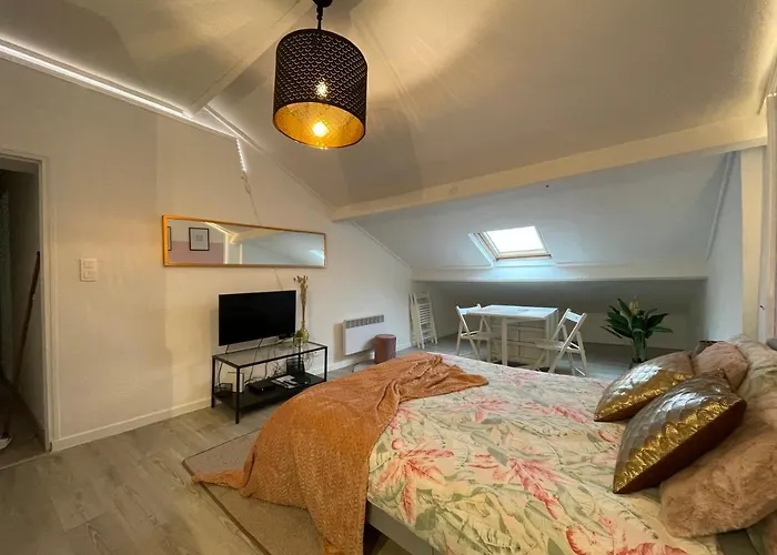 La Garde Studio Atypique Le Rocher, Climatisation, Belle Decoration