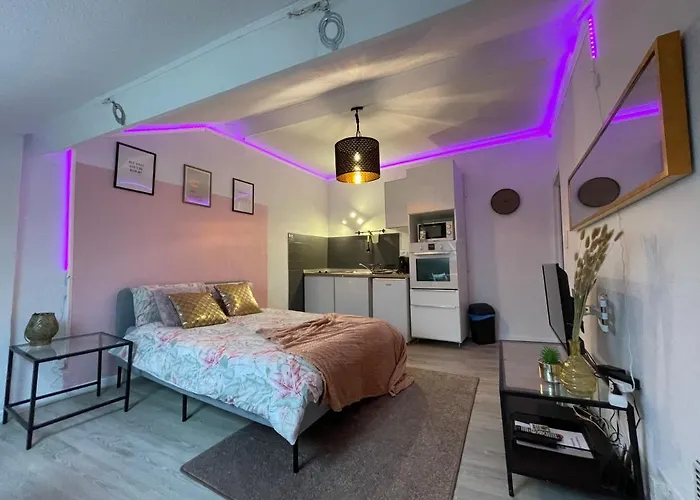La Garde Studio Atypique Le Rocher, Climatisation, Belle Decoration